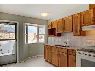 Photo 5: 15 WHITMIRE Villa(s) NE in Calgary: Whitehorn House for sale : MLS®# C4094528
