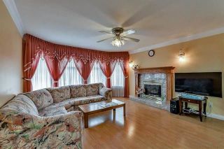 Photo 2: 14322 70A Avenue in Surrey: East Newton House for sale : MLS®# R2232090