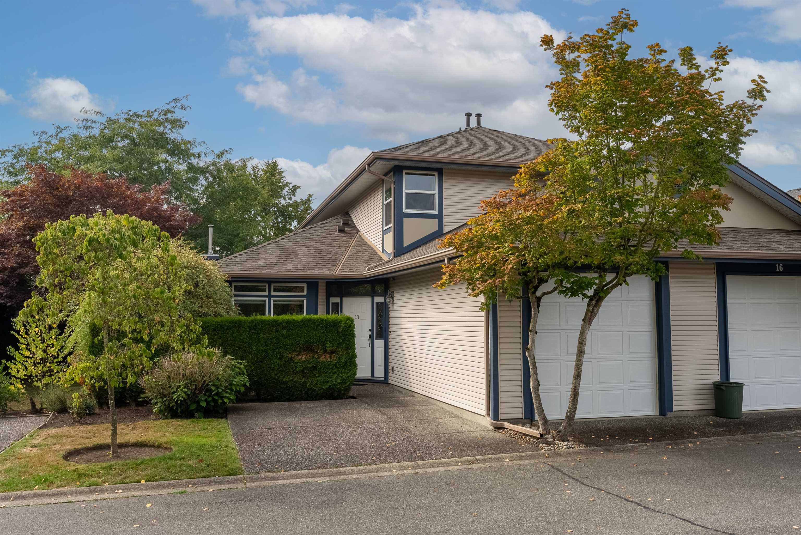 Main Photo: 17 4725 221 Street in Langley: Murrayville Townhouse for sale in "Summerhill Gate" : MLS®# R2836162