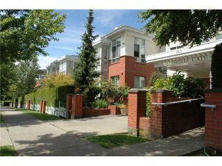 Photo 1: 441 383 E 37TH Avenue in Vancouver: Main Condo for sale in "MAGNOLIA GATE" (Vancouver East)  : MLS®# V857085