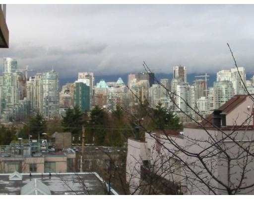 Main Photo: 102 943 W 8TH AV in Vancouver: Fairview VW Townhouse for sale in "SOUTHPORT" (Vancouver West)  : MLS®# V570271