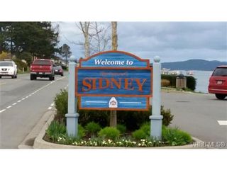 Photo 2: 9529 Sharples Rd in SIDNEY: Si Sidney South-West Half Duplex for sale (Sidney)  : MLS®# 724655