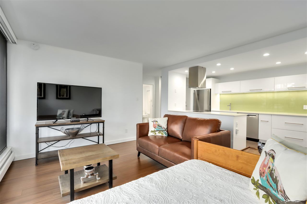 Main Photo: 203 1725 PENDRELL Street in Vancouver: West End VW Condo for sale in "Stratford Place" (Vancouver West)  : MLS®# R2561491