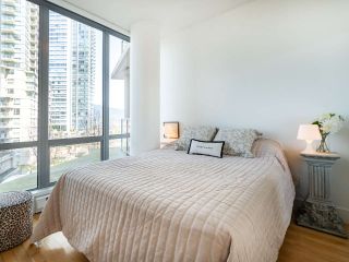 Photo 13: 303 1228 W HASTINGS Street in Vancouver: Coal Harbour Condo for sale in "PALLADIO" (Vancouver West)  : MLS®# R2297544