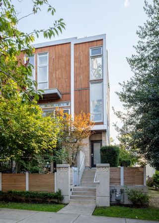 Photo 2: 350 E 7TH Avenue in Vancouver: Mount Pleasant VE Townhouse for sale in "9 ON THE PARK" (Vancouver East)  : MLS®# R2815231