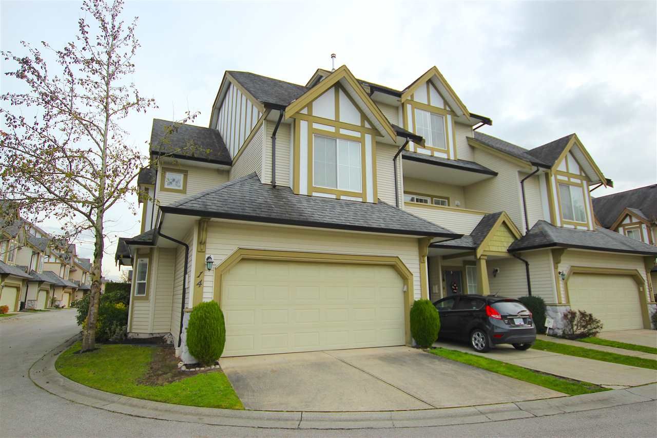 Main Photo: 14 18707 65 Avenue in Surrey: Cloverdale BC Townhouse for sale in "LEGENDS" (Cloverdale)  : MLS®# R2016279