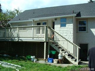 Photo 2: 985 McKenzie Ave in VICTORIA: SE Quadra House for sale (Saanich East)  : MLS®# 693152