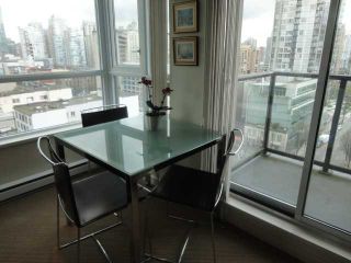 Photo 5: 1202 1212 HOWE Street in Vancouver: Downtown VW Condo for sale in "1212 HOWE" (Vancouver West)  : MLS®# V941923