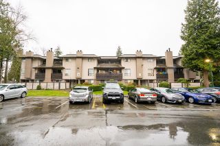Photo 33: 14841 HOLLY PARK Lane in Surrey: Guildford Townhouse for sale in "Holly Park Lane" (North Surrey)  : MLS®# R2766349