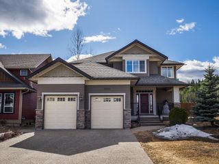 Photo 1: 2505 KENNEY Court in Prince George: University Heights/Tyner Blvd House for sale (PG City South West)  : MLS®# R2864656