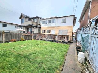 Photo 3: 2442 E 54TH Avenue in Vancouver: Fraserview VE House for sale (Vancouver East)  : MLS®# R2831692