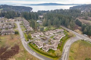 Main Photo: 4 920 Brulette Pl in Mill Bay: ML Mill Bay Row/Townhouse for sale (Malahat & Area)  : MLS®# 956082