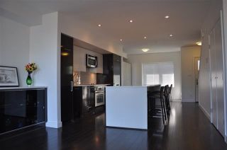 Photo 2: 16 5655 CHAFFEY Avenue in Burnaby: Central Park BS Townhouse for sale in "Townewalk" (Burnaby South)  : MLS®# R2164106