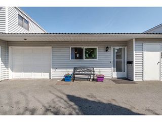 Photo 1: 2 45384 HODGINS Avenue in Chilliwack: Chilliwack W Young-Well Townhouse for sale : MLS®# R2263518