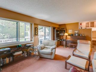 Photo 15: 2962 CAMROSE Drive in Burnaby: Montecito House for sale (Burnaby North)  : MLS®# R2689953