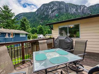 Photo 12: 38221 GUILFORD Drive in Squamish: Valleycliffe House for sale in "Valleycliffe" : MLS®# R2595387