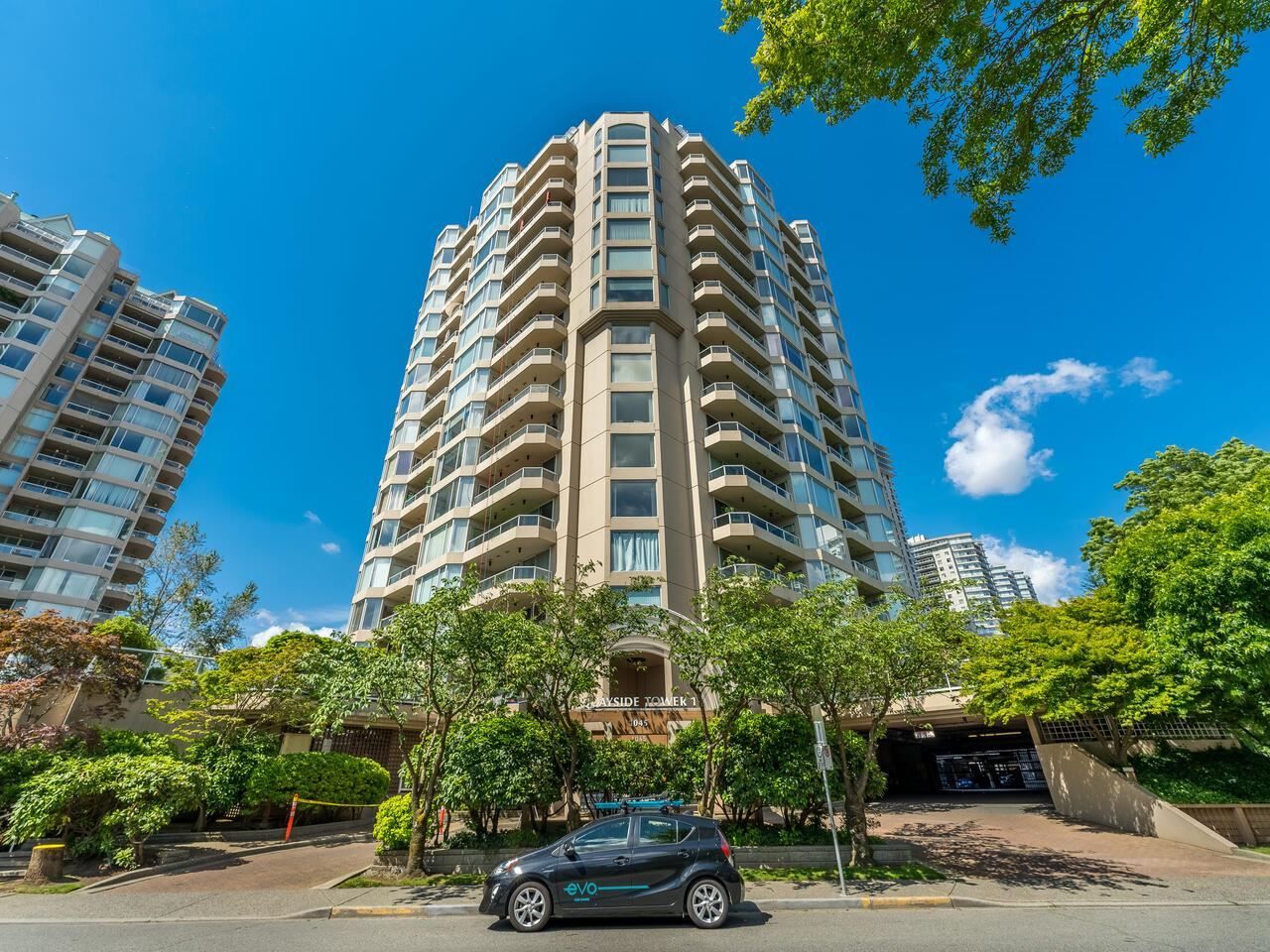 Main Photo: 604 1045 QUAYSIDE Drive in New Westminster: Quay Condo for sale in "Quayside Tower 1" : MLS®# R2582288