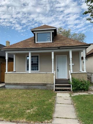 Photo 1: 365 Harbison Avenue in Winnipeg: East Elmwood Residential for sale (3A)  : MLS®# 202013001