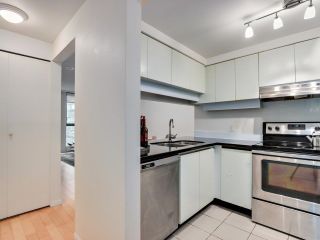 Photo 10: 1007 1238 MELVILLE Street in Vancouver: Coal Harbour Condo for sale (Vancouver West)  : MLS®# R2862163