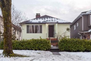 Photo 1: 2460 E 19TH Avenue in Vancouver: Renfrew Heights House for sale (Vancouver East)  : MLS®# R2130175