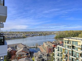 Photo 1: 1707 1 RENAISSANCE Square in New Westminster: Quay Condo for sale in "The Q" : MLS®# R2869842