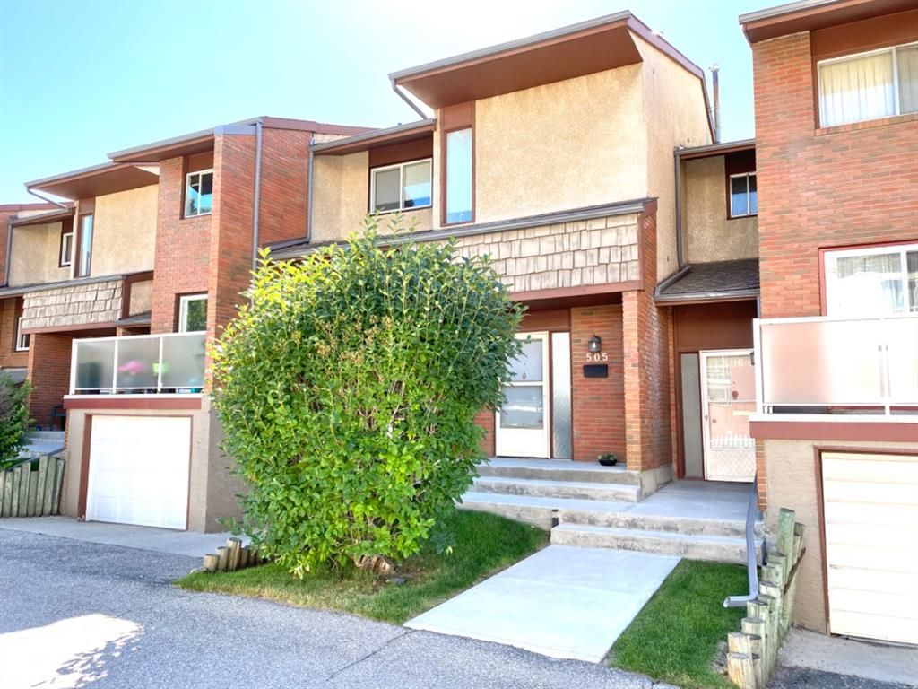 Main Photo: 505 1305 GLENMORE Trail SW in Calgary: Kelvin Grove Row/Townhouse for sale : MLS®# A1017648