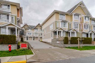 Photo 2: 26 20159 68 Avenue in Langley: Willoughby Heights Townhouse for sale in "Vantage" : MLS®# R2444046