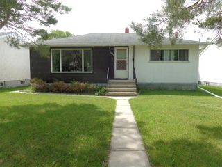 Photo 2: 1062 Baudoux Place in Winnipeg: Windsor Park Residential for sale (2G)  : MLS®# 202013423