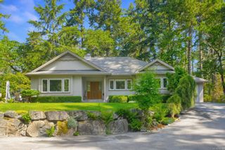 Photo 3: 198 Goward Rd in Saanich: SW Prospect Lake House for sale (Saanich West)  : MLS®# 926128