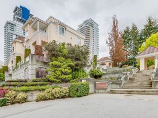 Photo 1: 307 523 WHITING Way in Coquitlam: Coquitlam West Condo for sale in "Brookside Manor" : MLS®# R2683619