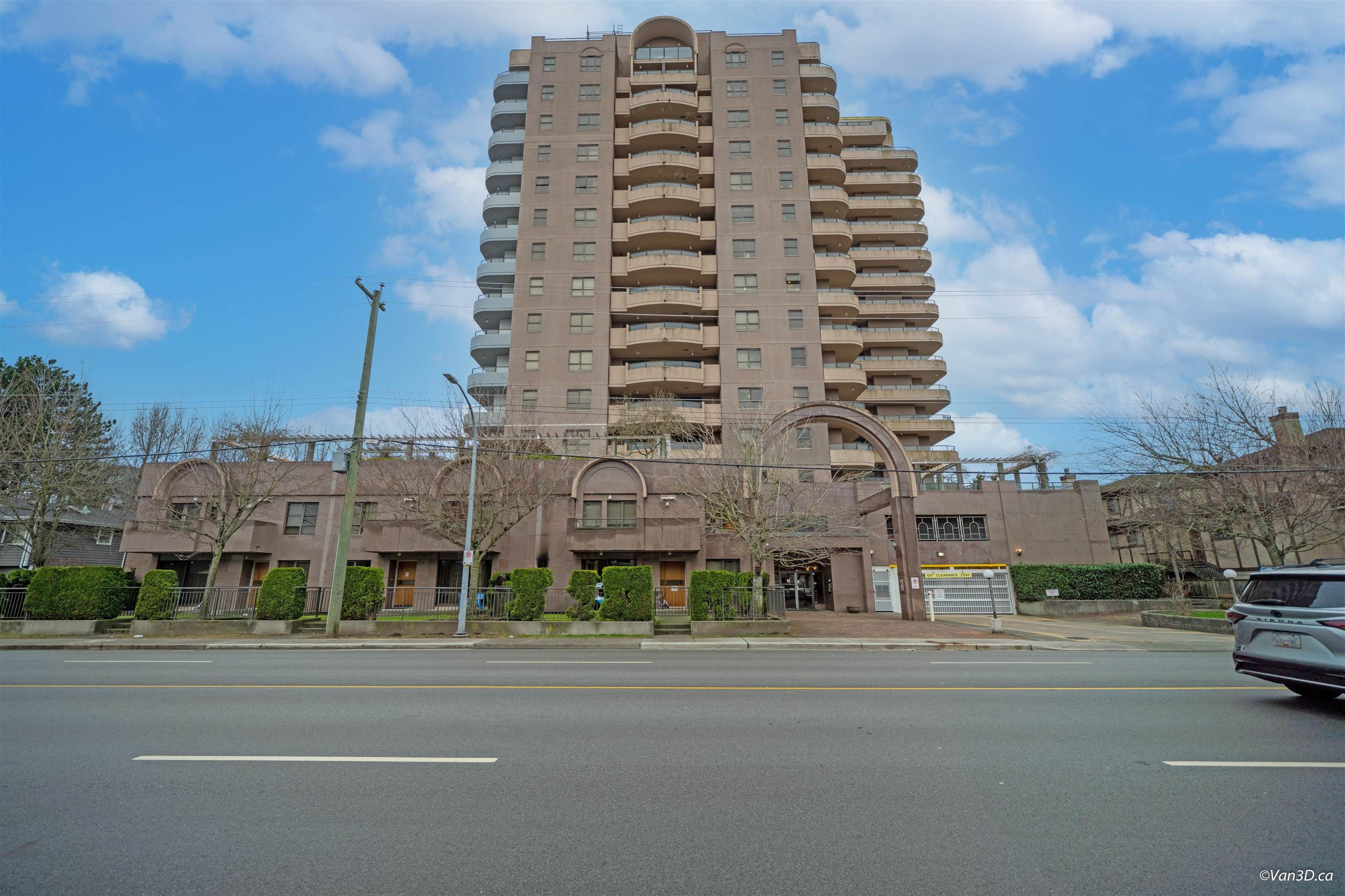 Main Photo: 1204 6611 COONEY Road in Richmond: Brighouse Condo for sale in "MANHATTAN TOWER" : MLS®# R2847616