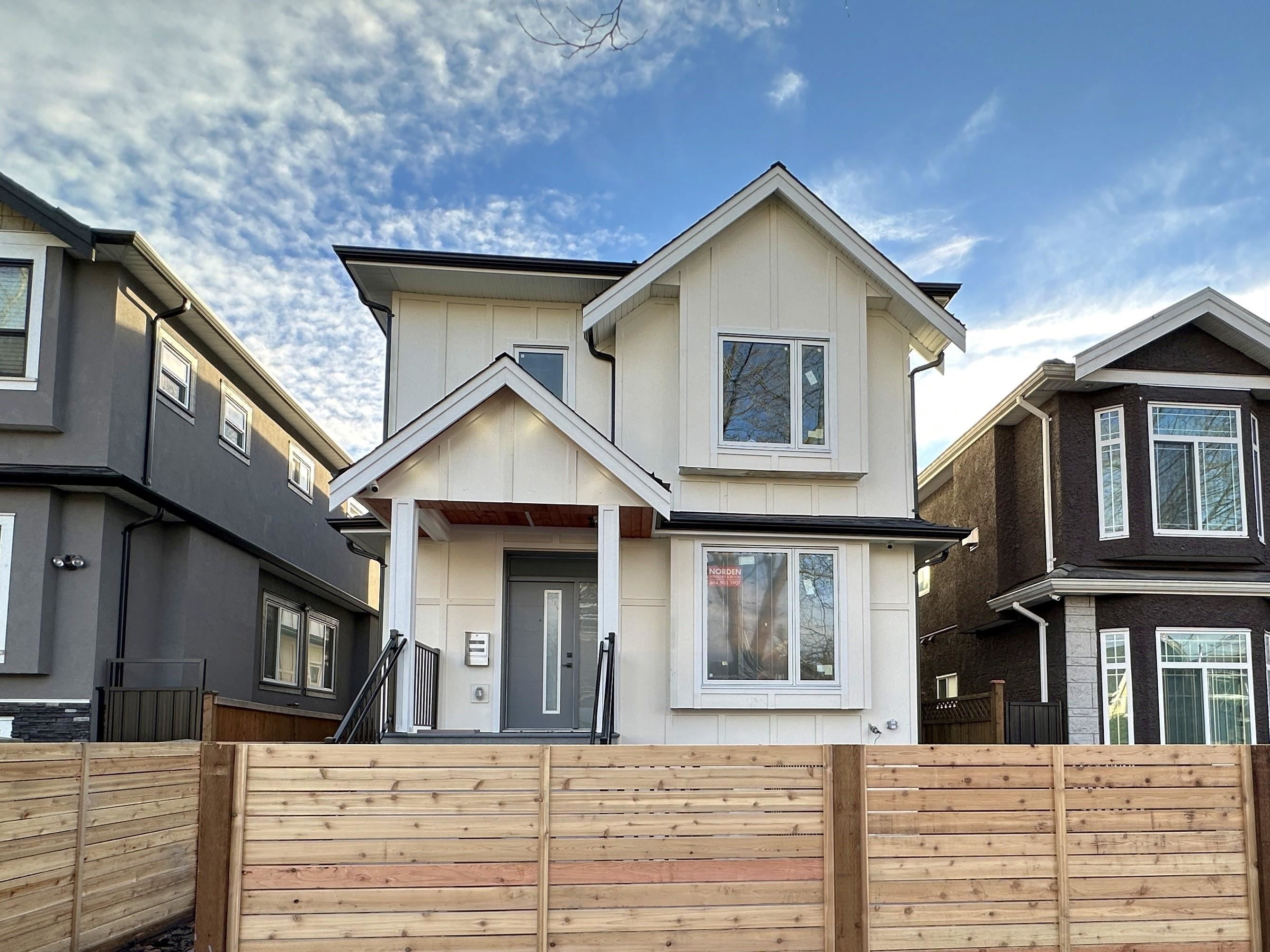 Main Photo: 2854 KITCHENER Street in Vancouver: Renfrew VE 1/2 Duplex for sale (Vancouver East)  : MLS®# R2746460