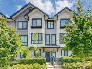 Photo 3: 3 8570 204 Street in Langley: Willoughby Heights Townhouse for sale : MLS®# R2714758