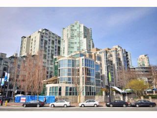Photo 1: 203 1318 HOMER Street in Vancouver: Downtown VW Condo for sale in "GOVERNOR'S VILLA" (Vancouver West)  : MLS®# V817450