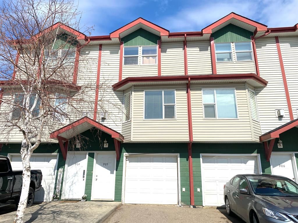 Main Photo: 905 201 Arabian Drive: Fort McMurray Row/Townhouse for sale : MLS®# A2043285