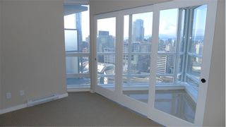 Photo 8: 2210 833 SEYMOUR Street in Vancouver: Downtown VW Condo for sale in "Capitol Residences" (Vancouver West)  : MLS®# V1056277