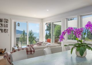 Photo 3: 679 COPPER Drive in Squamish: Britannia Beach House for sale : MLS®# R2872744