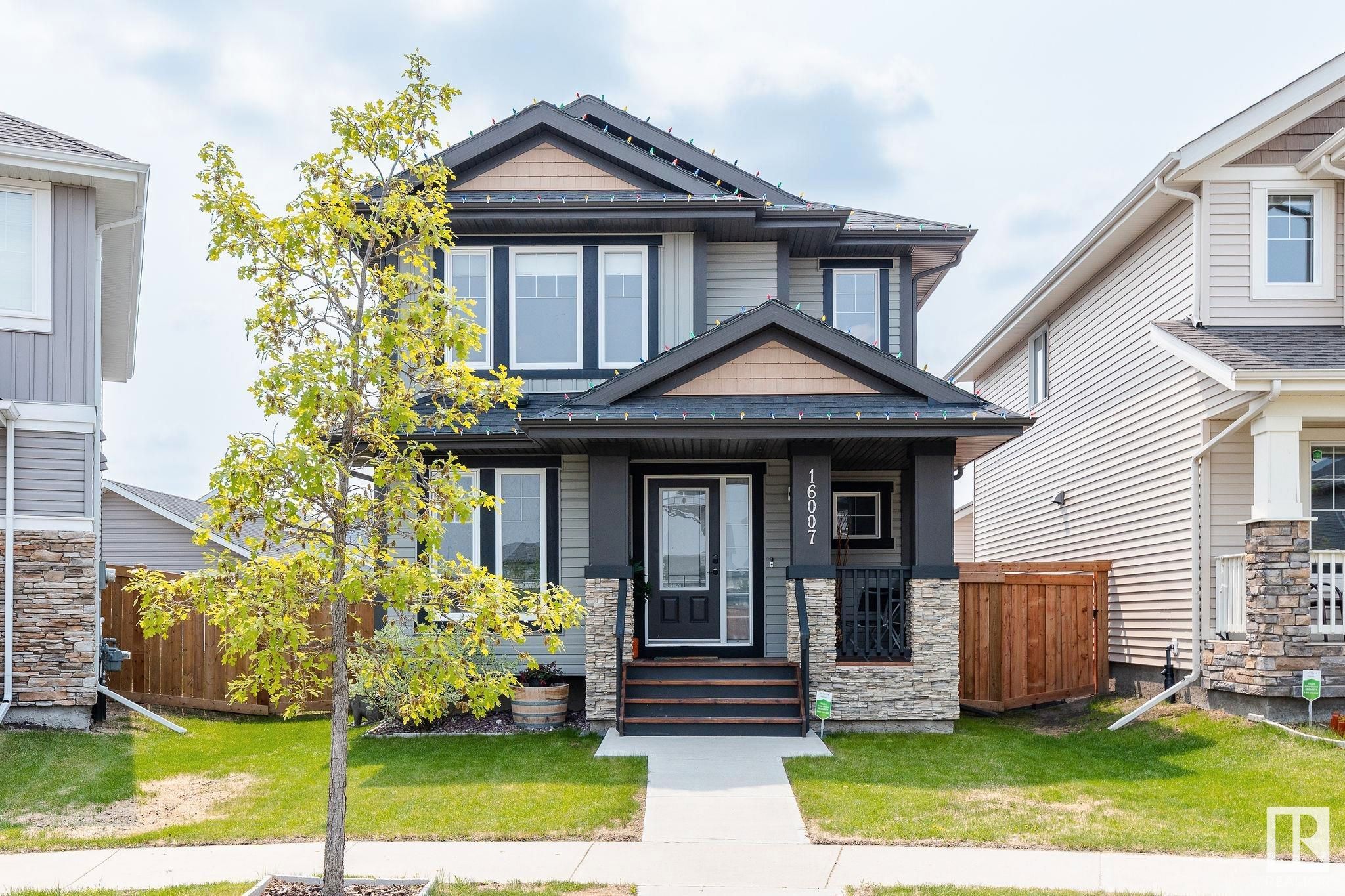 Main Photo: 16007 12 Avenue in Edmonton: Zone 56 House for sale : MLS®# E4342458