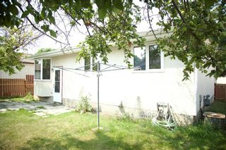 Photo 6: 70 Heft Crescent in Winnipeg: Maples Residential for sale (4H)  : MLS®# 202320866
