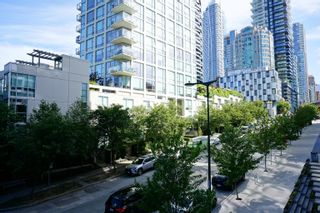 Photo 6: 301 1480 HOWE Street in Vancouver: Yaletown Condo for sale in "VANCOUVER HOUSE BIG" (Vancouver West)  : MLS®# R2747636