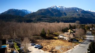 Photo 1: 1583 EAGLE RUN Drive in Squamish: Brackendale Land for sale : MLS®# R2851241