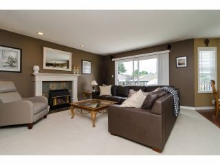 Photo 10: 18066 64A Avenue in Surrey: Cloverdale BC House for sale in "Orchard Ridge" (Cloverdale)  : MLS®# F1411692