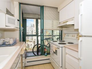 Photo 11: 1801 289 DRAKE Street in Vancouver: Yaletown Condo for sale (Vancouver West)  : MLS®# R2603900