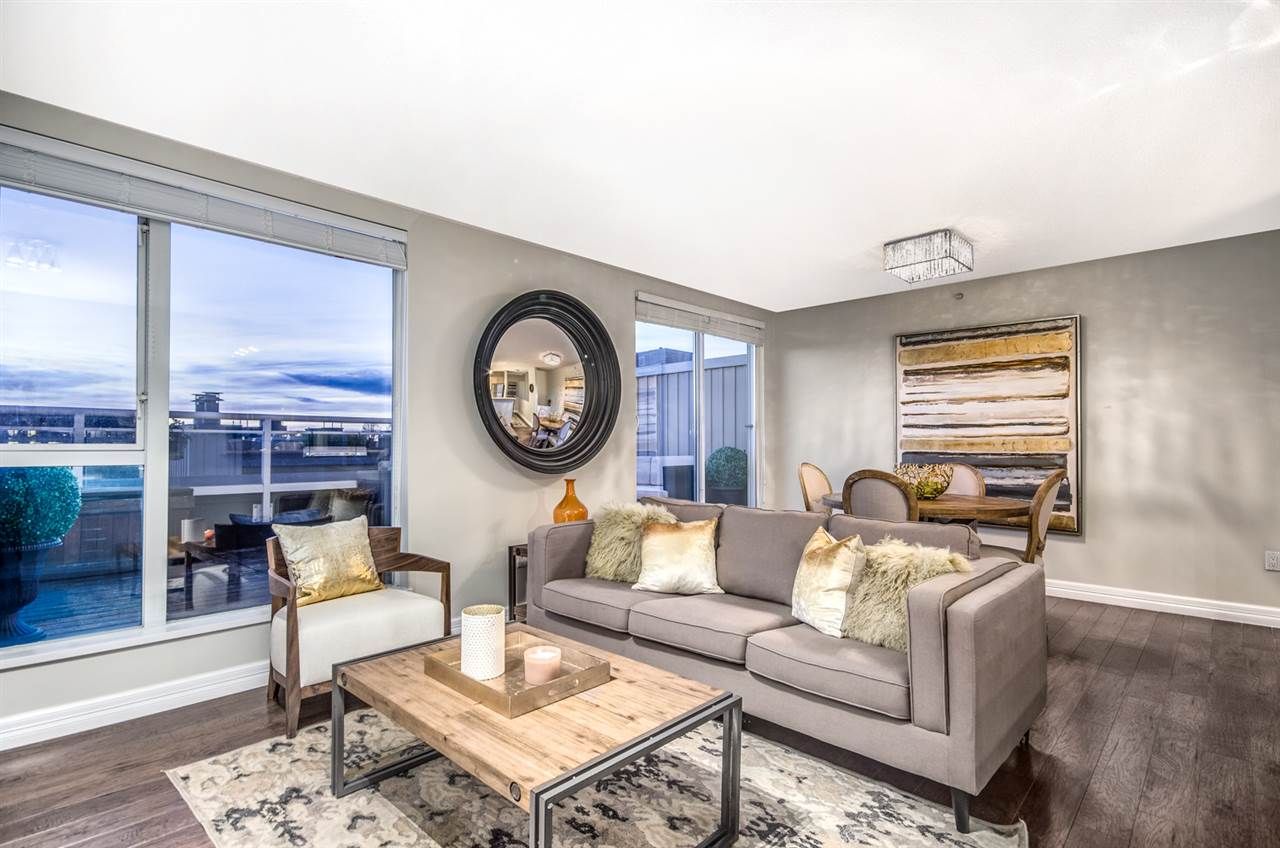 Main Photo: 402 2768 CRANBERRY Drive in Vancouver: Kitsilano Condo for sale in "Zydeco" (Vancouver West)  : MLS®# R2140838