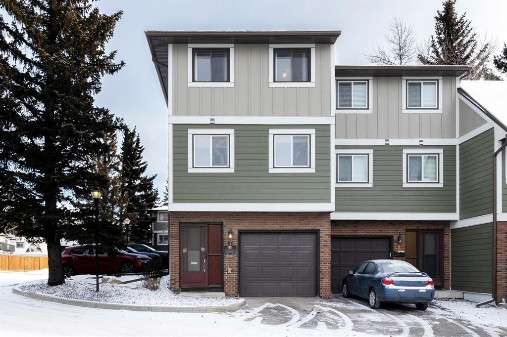 Main Photo: 7 8533 Silver Springs Road NW in Calgary: Silver Springs Row/Townhouse for sale : MLS®# A1178366