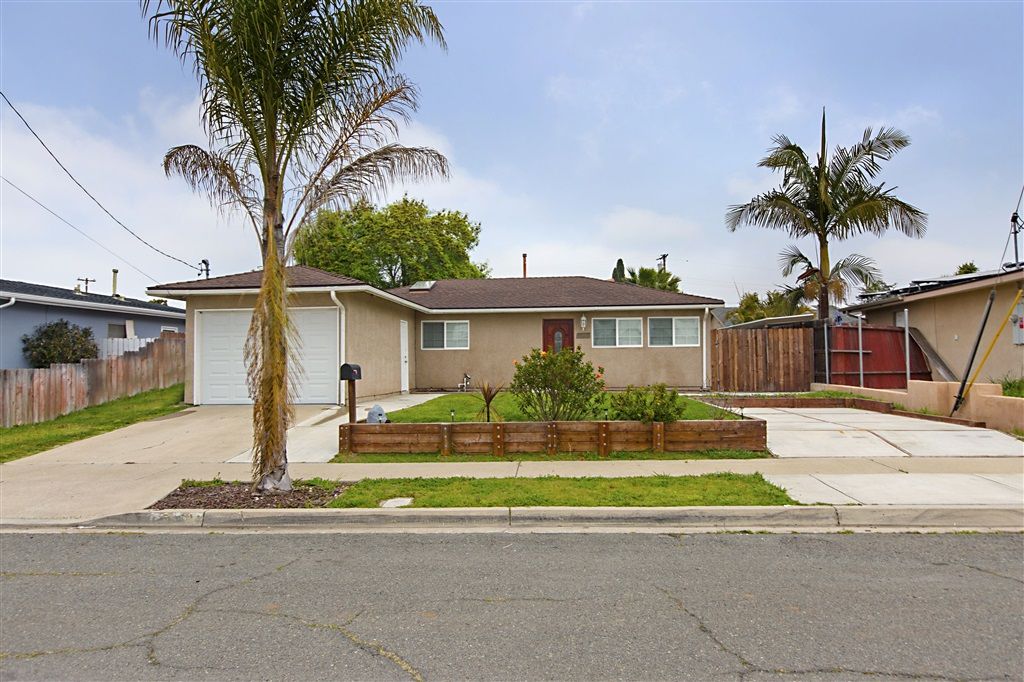 Main Photo: CLAIREMONT House for sale : 3 bedrooms : 5272 Appleton St in San Diego