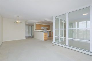 Photo 4: 1601 1228 MARINASIDE CRESCENT in Vancouver: Yale - Dogwood Valley Condo for sale (Vancouver West)  : MLS®# R2390901