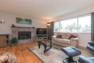 Photo 4: 3163 Woodpark Dr in Colwood: Co Wishart South House for sale : MLS®# 902099