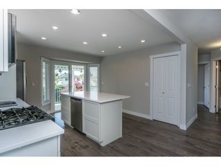 Photo 7: 5893 WILKINS Drive in Sardis: Sardis West Vedder Rd House for sale : MLS®# R2182032