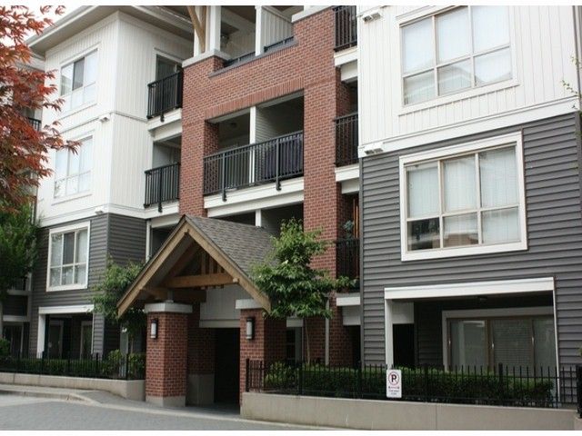 Main Photo: A316 8929 202 Street in Langley: Walnut Grove Condo for sale in "The Grove" : MLS®# F1316933